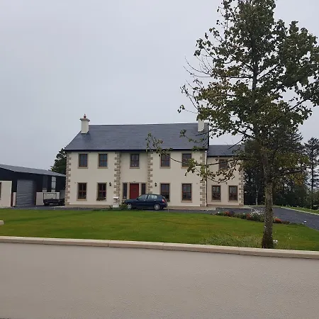 The Farmhouse Accomodation Bed & Breakfast *